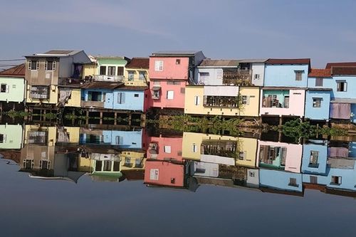 'Làm mới' cố đô Huế