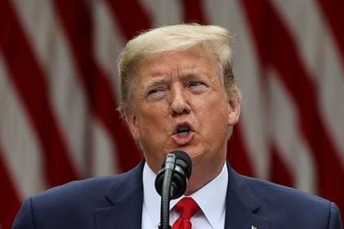 Trump cắt ưu đãi thương mại đặc biệt của Hong Kong