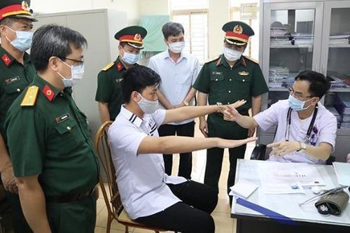 Kiểm tra công tác tuyển sinh quân sự tại TP Uông Bí