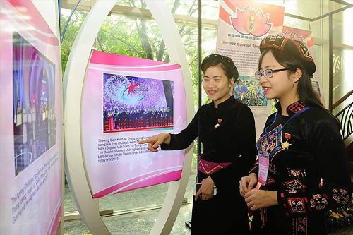 Thanh niên tiên tiến là trung tâm