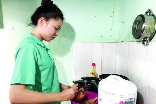 Doanh nghiệp 'thấm đòn', công nhân lao đao