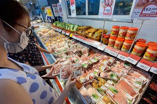 Giá thịt lợn tăng vọt: Thất bại dự báo cung cầu?