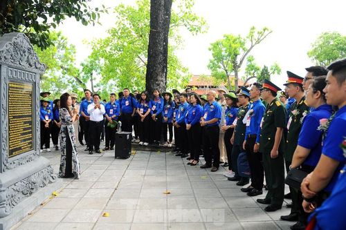 Đại biểu thanh niên ôn lại lịch sử phong trào Xô viết Nghệ Tĩnh