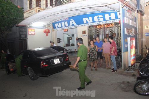 Say rượu, đâm chém loạn xạ làm 3 người trọng thương
