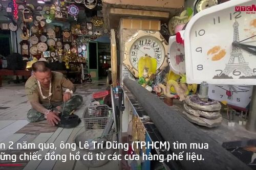 Bộ sưu tập 1.000 đồng hồ từ phế liệu của người đàn ông ở TP.HCM
