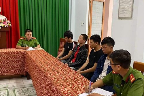 Vác kiếm, bom xăng đi giải quyết mâu thuẫn trên facebook