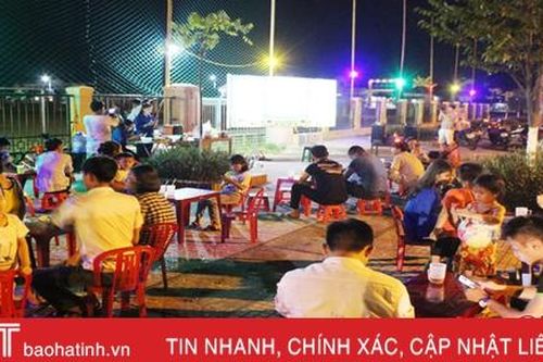 Thú vị với quán nước chè gây quỹ từ thiện của Đoàn xã ở Hà Tĩnh