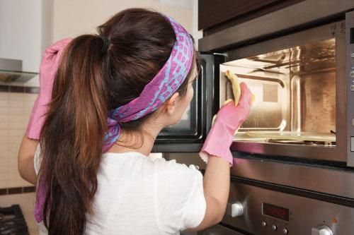 Tôi bị cả nhà chồng coi như osin chỉ vì muộn con