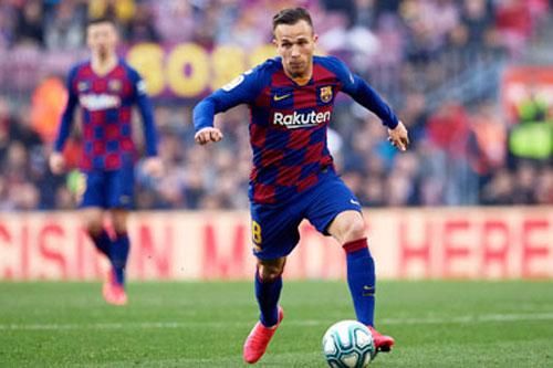 Vì sao Barca không 'hy sinh' Arthur đổi lấy Pjanic?