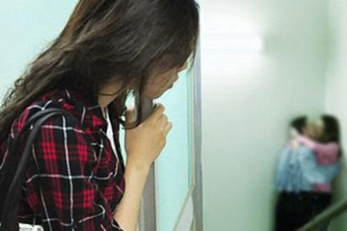 'Đòn độc' của phụ nữ thông minh khi biết chồng có bồ