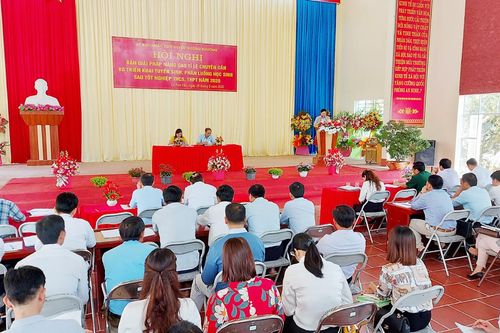 Mường Khương bàn giải pháp nâng cao tỷ lệ chuyên cần sau dịch Covid -19