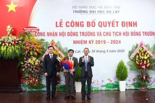 Công bố quyết định công nhận Hội đồng trường và Chủ tịch Hội đồng trường Trường Đại học Đà Lạt nhiệm kỳ 2019 – 2024