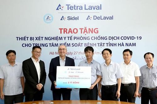 Tập đoàn Tetra Laval trao tặng Trung tâm Kiểm soát bệnh tật tỉnh Hà Nam thiết bị xét nghiệm y tế phòng, chống dịch COVID-19 trị giá 80.000 euro