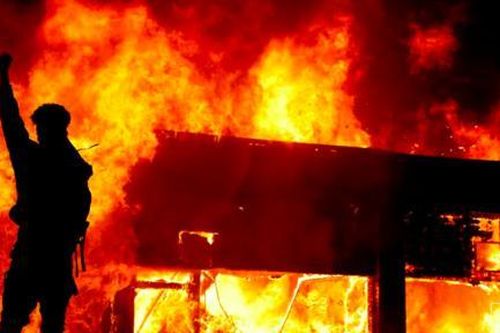 Biểu tình, bạo động lan khắp nước Mỹ sau vụ cảnh sát làm chết người