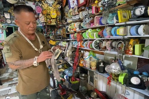 Đã mắt bộ sưu tập 1.000 đồng hồ từ phế liệu của người đàn ông ở TP.HCM