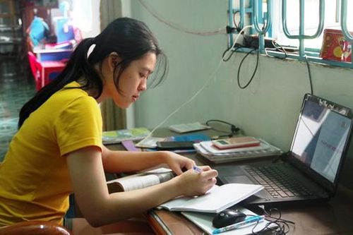 Trục trặc khi học sinh lớp 12 làm bài khảo sát: Sẽ có sự điều chỉnh để chất lượng tốt hơn