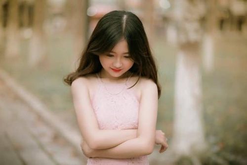 Hốt hoảng khi con 6 tuổi đã có kinh nguyệt, người mẹ mới biết điều đã làm khiến con dậy thì sớm