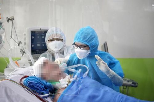Chiều 30/5, 44 ngày không có ca mắc COVID-19 ở cộng đồng, phổi nam phi công người Anh hồi phục 40%
