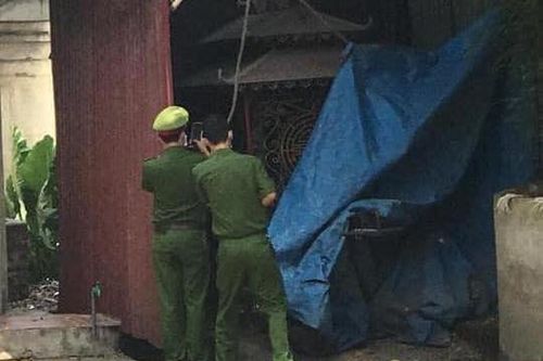 Thi thể đã phân hủy trong nhà để xe tang