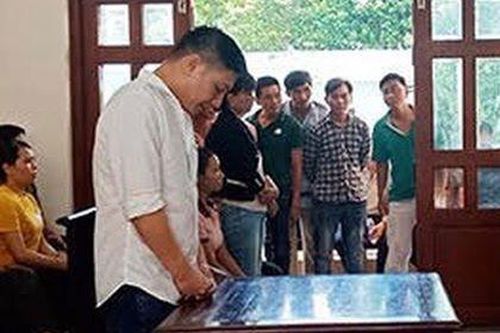 Bị bạn đâm chết khi đang hát 'mong kiếp sau mãi làm anh em'