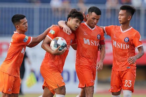 Hà Đức Chinh gặp 'vận đen' tại SHB Đà Nẵng