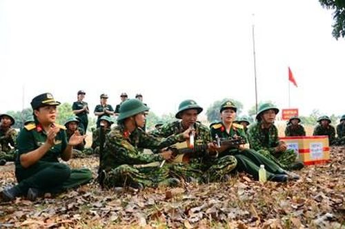 Tiếp sức bộ đội mùa huấn luyện