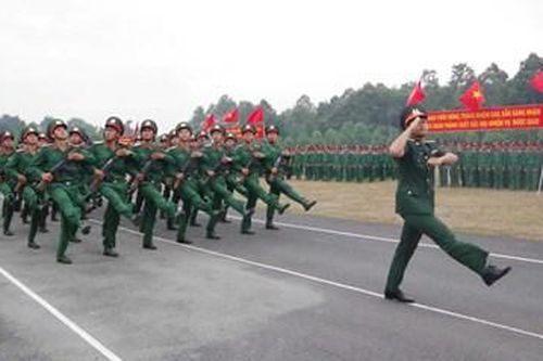 Các đơn vị tổ chức lễ tuyên thệ chiến sĩ mới