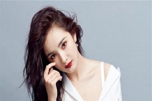6 tháng cuối năm: Thần tài mở ví, ban lộc cho 3 con giáp