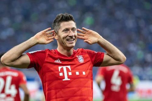 Lewandowski vươn lên đứng đầu danh sách Giày vàng châu Âu