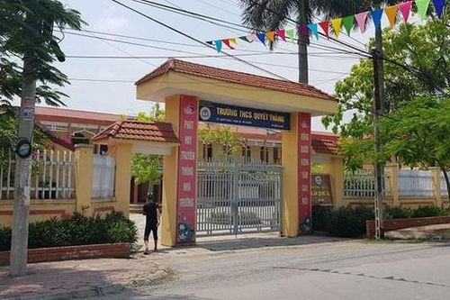 Điểm nhấn giáo dục: Học sinh bị điện giật tử vong khi chặt cây, lỗi tại ai?