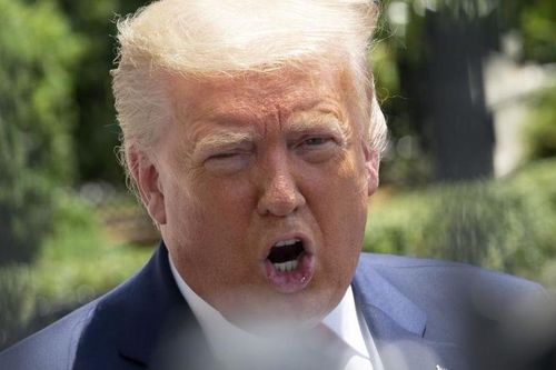 Tổng thống Trump: Sẵn sàng triển khai quân đội đối phó bạo loạn