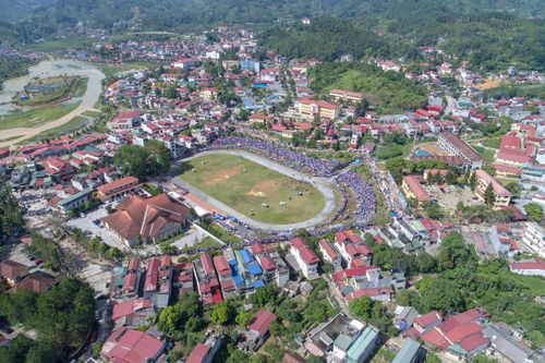 Giải Đua ngựa Bắc Hà: Khi những chàng 'kỵ sĩ chân đất' tranh tài