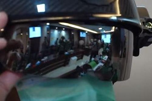 Indonesia chế tạo mũ bảo hiểm phát hiện người có triệu chứng COVID-19