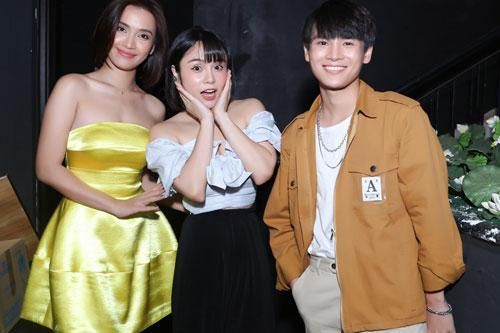 Thái Trinh: 'Cảm ơn người đã bỏ rơi tôi'