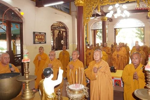 TP.HCM : Chư Tăng huyện Củ Chi tác pháp an cư