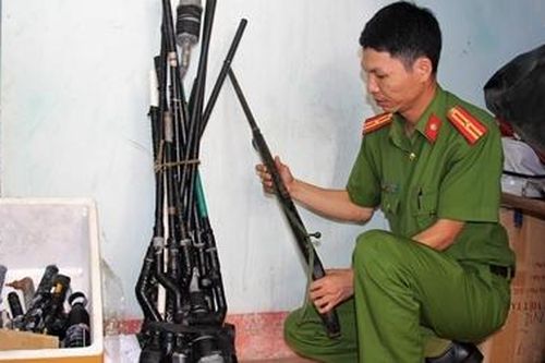 Để người dân tự nguyện giao nộp vũ khí, vật liệu nổ