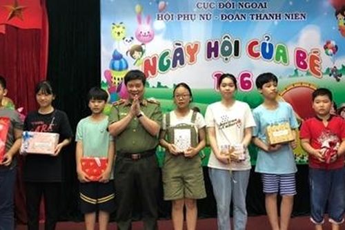 Cục Đối ngoại tổ chức Tết Thiếu nhi 1/6