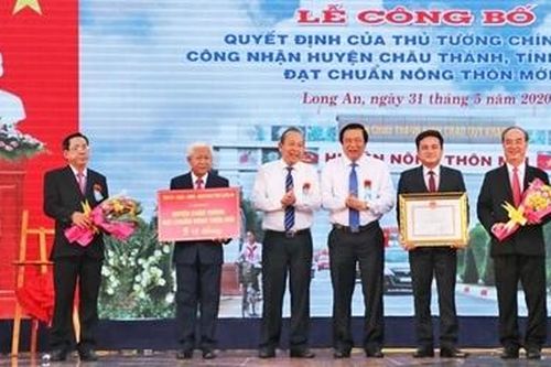 Công bố Châu Thành là huyện đầu tiên đạt chuẩn nông thôn mới của Long An