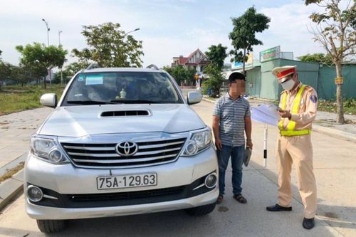 Xe chở khách trá hình 'bóp chết' xe buýt Huế-Đà Nẵng, tài xế gửi đơn cầu cứu