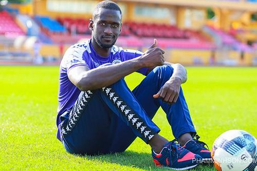 Hà Nội FC nhượng tiền đạo Kebe cho Quảng Nam FC