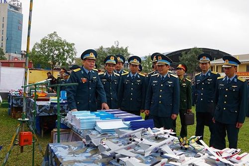 Coi trọng xây dựng đơn vị chính quy, hiện đại