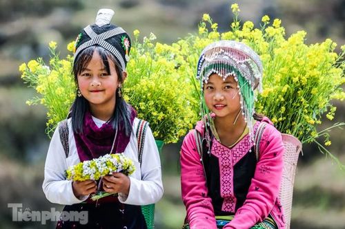 Ngắm nét ngây thơ của những đứa trẻ vùng cao nguyên đá Hà Giang