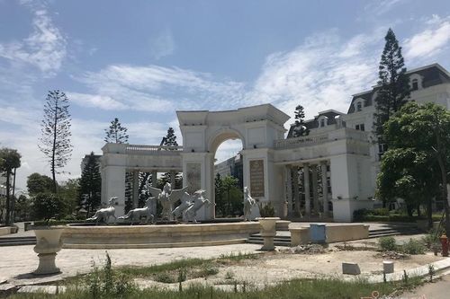 Tái xuất sau 10 năm đắp chiếu, đại dự án Louis City Hoàng Mai lại gặp biến