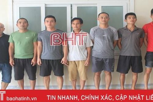 Đột kích sới gà ở Hà Tĩnh, bắt 21 con bạc đá gà ăn tiền