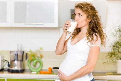 Thực phẩm mẹ bầu cần phải tránh xa trong 3 tháng cuối, kẻo gây hại cho bé yêu