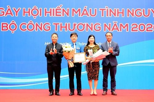 Công đoàn Bộ Công Thương học tập và làm theo tư tưởng, đạo đức, phong cách Hồ Chí Minh