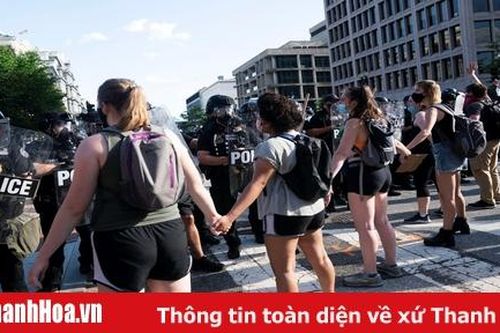 Nga và Zimbabwe bác cáo buộc liên quan tới các vụ bạo loạn ở Mỹ