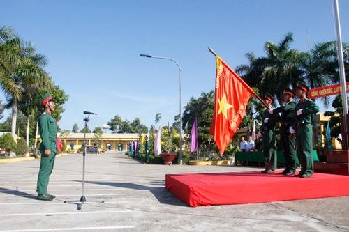 Trung đoàn 320 tổ chức lễ tuyên thệ chiến sĩ mới