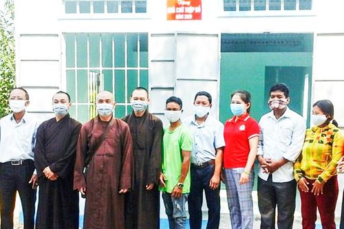 Hội Chữ thập đỏ huyện Khánh Vĩnh: Nhiều hoạt động nhân đạo đến với người nghèo