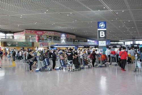 Kyodo: Nhật Bản xem xét nới lỏng lệnh cấm nhập cảnh với Việt Nam